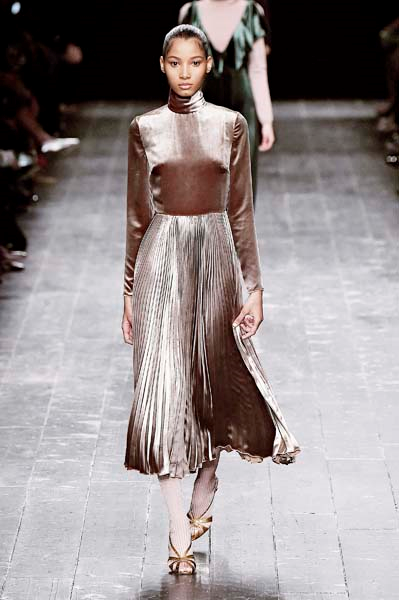 SONBAHAR TRENDLERİNE İLK BAKIŞ 