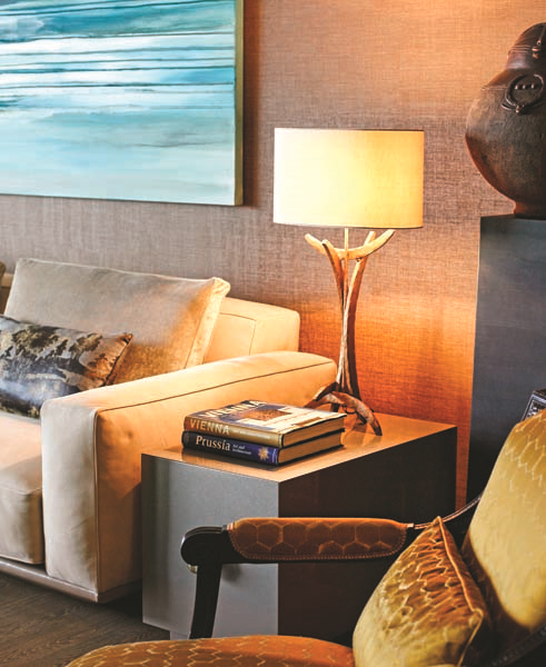 60’LARIN İZİNİ TAŞIYAN BİR EV CENNET KOYU’NA  KARŞI