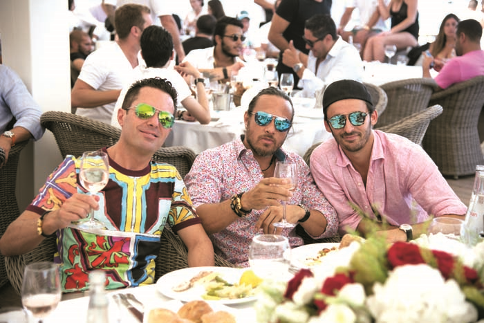 ST. TROPEZ’DE AY-YILDIZLI COŞKU