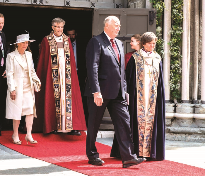 ŞİFACI PRENSESİN BABASI, TAHTTA 25. YILINI KUTLADI