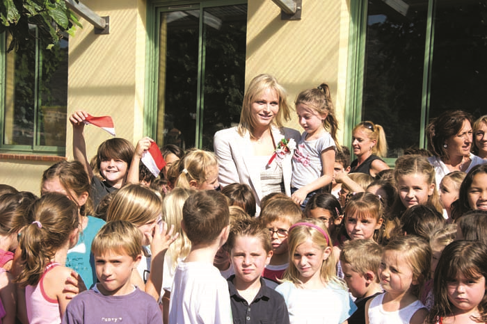 MONACO PRENSESİ CHARLENE VAKFIYLA ÇOCUKLARA UMUT VERİYOR