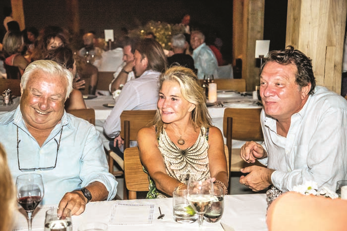 RAHMİ KOÇ VE MUHTAR KENT ONURUNA DAVET 