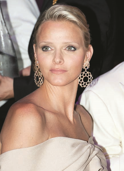 MONACO PRENSESİ CHARLENE VAKFIYLA ÇOCUKLARA UMUT VERİYOR