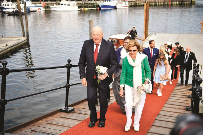 ŞİFACI PRENSESİN BABASI, TAHTTA 25. YILINI KUTLADI