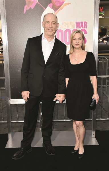 BU SAVAŞ GÜLDÜRÜR