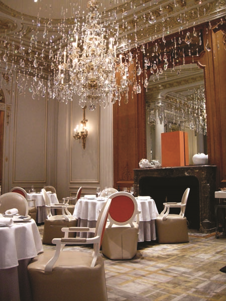 MELİS GORAL LÜKSLERİNİ ALEM'E ANLATTI 