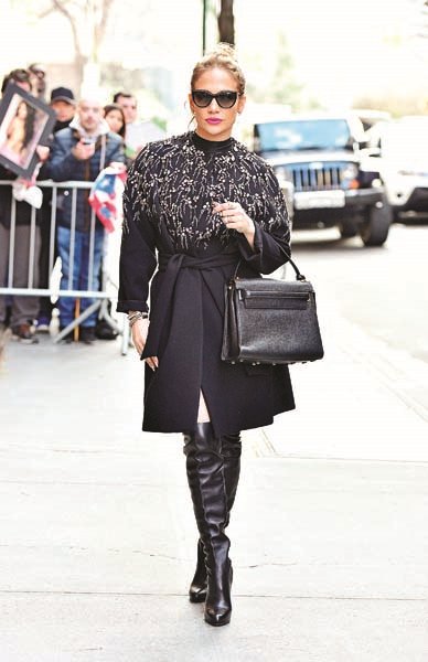 LATİN DİVA JENNIFER LOPEZ, GÖSTERİŞ GÖBEK ADI 