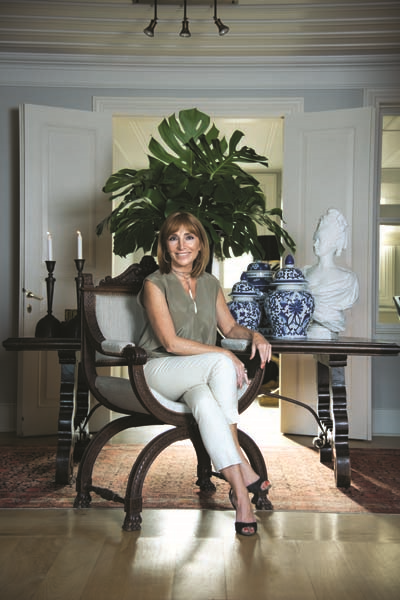 DİLEK HANİF'İN KEYİF ALANI