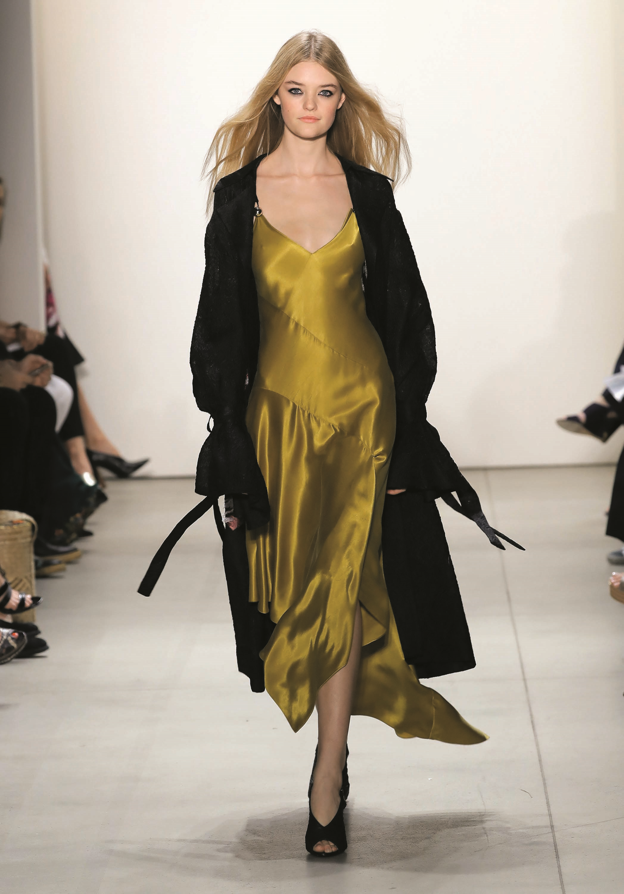 NEW YORK MODA HAFTASINDA ÖNE ÇIKAN DEFİLELER