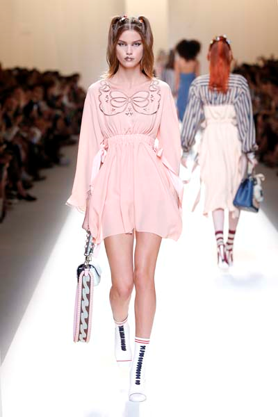 İLHAM KAYNAĞI MARIE ANTOINETTE