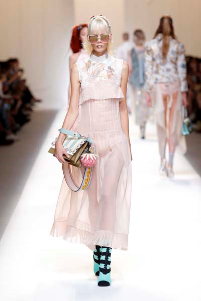 İLHAM KAYNAĞI MARIE ANTOINETTE