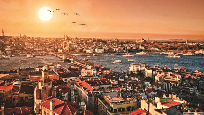 YONCA EBUZZİYA LÜKSLERİNİ ALEM’E ANLATTI