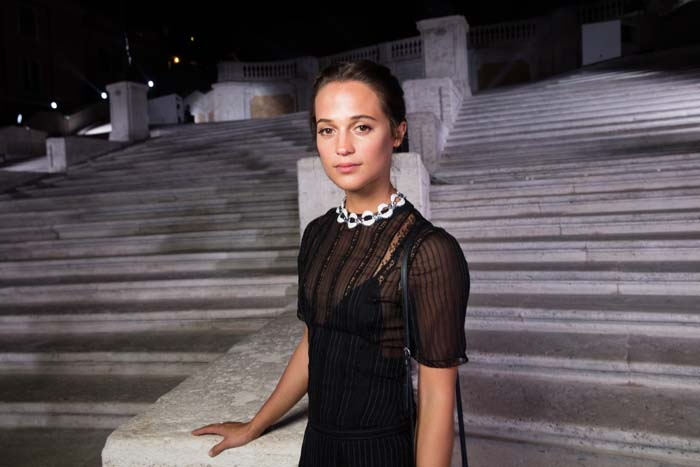 İSPANYOL MERDIVENLERI’NE BULGARI DESTEĞI