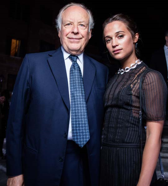 İSPANYOL MERDIVENLERI’NE BULGARI DESTEĞI