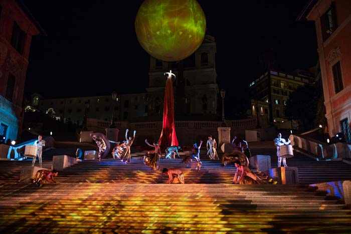 İSPANYOL MERDIVENLERI’NE BULGARI DESTEĞI