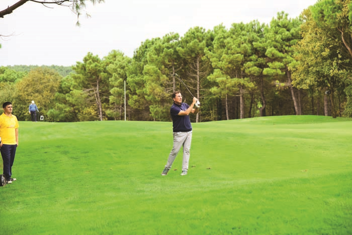 ÜNLÜ GOLFÇÜLERİN TURNUVA HEYECANI 