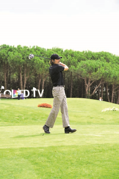 ÜNLÜ GOLFÇÜLERİN TURNUVA HEYECANI 