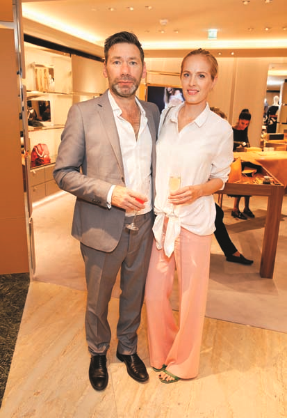 BOND STREETTE AÇILIŞ KUTLAMASI