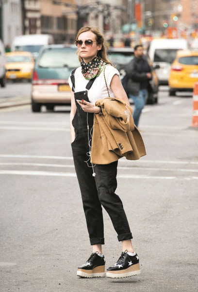 ALMAN OYUNCU DIANE KRUGER YENİLİKLERİ SEVİYOR