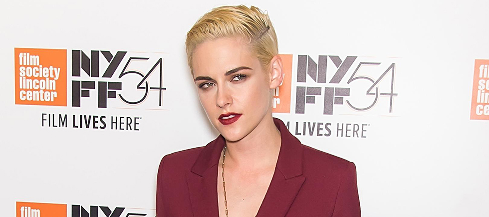 YENİ SAÇ RENGİ VE MODELİ DİKKAT ÇEKTİ