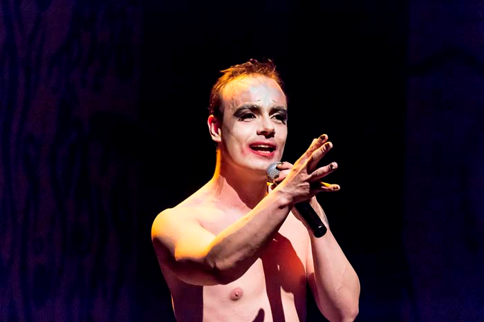 ÜNLÜ MÜZİKAL TÜRKÇE UYARLAMASIYLA İSTANBULDA