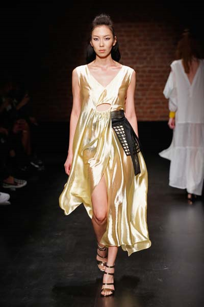 BELMA ÖZDEMİR DEFİLESİ