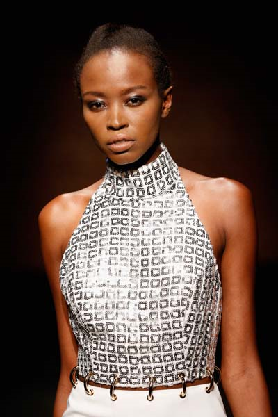 2. GÜNÜN İLK DEFİLESİ