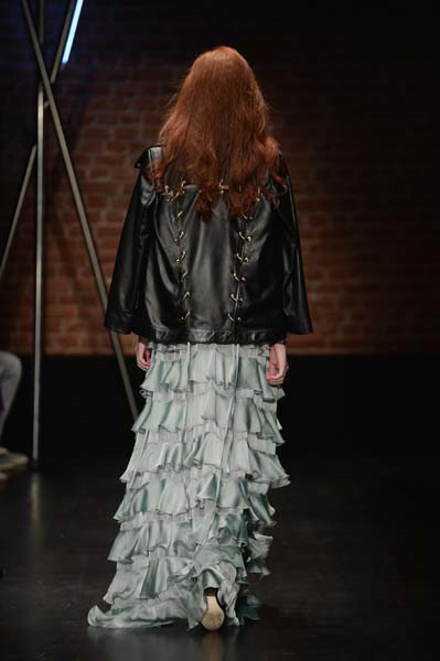 2. GÜNÜN İLK DEFİLESİ