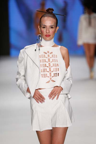 BEYAZ VE TURUNCUNUN HAKİMİYETİ