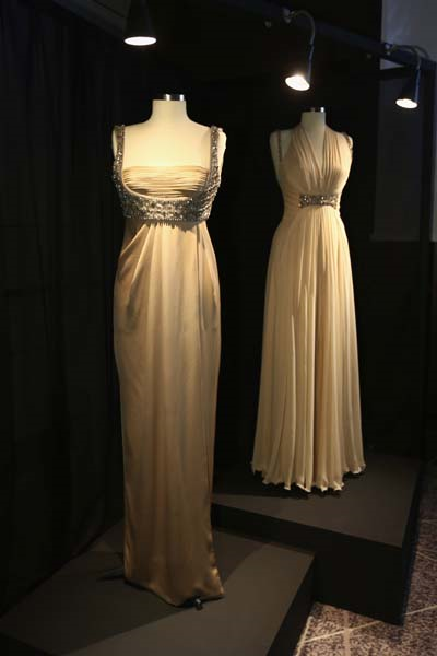 DİLEK HANİFTEN ÖZEL SERGİ