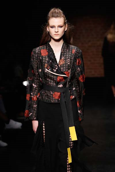 BELMA ÖZDEMİR DEFİLESİ