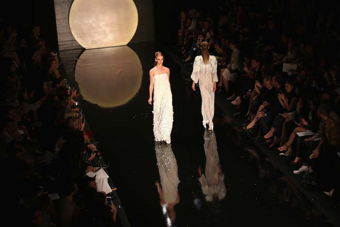 ÖZGÜR MASURDAN COUTURE KOLEKSİYON