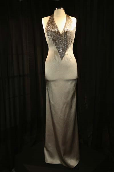 DİLEK HANİFTEN ÖZEL SERGİ