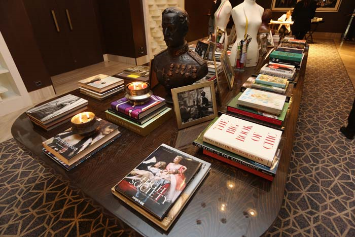 DİLEK HANİFTEN ÖZEL SERGİ