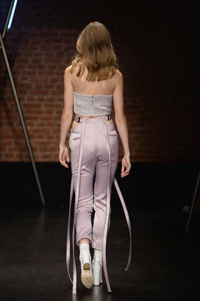 RENKLİ SELMA ÇİLEK DEFİLESİ