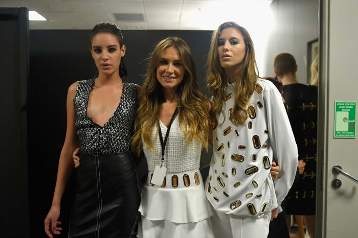 RENKLİ SELMA ÇİLEK DEFİLESİ