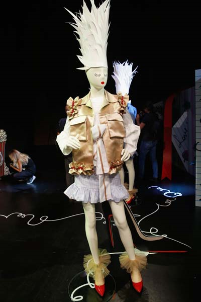 MEHTAP ELAİDİNİN SEVGİLİ GÜNLÜK KOLEKSİYONU