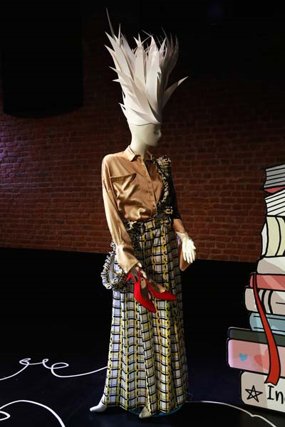 MEHTAP ELAİDİNİN SEVGİLİ GÜNLÜK KOLEKSİYONU