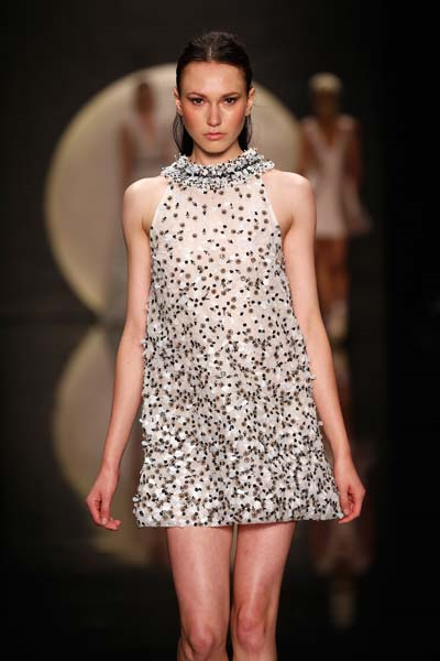  ÖZGÜR MASURDAN COUTURE KOLEKSİYON