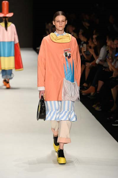 YENİ NESİL TASARIMCILARIN AYAK SESLERİ