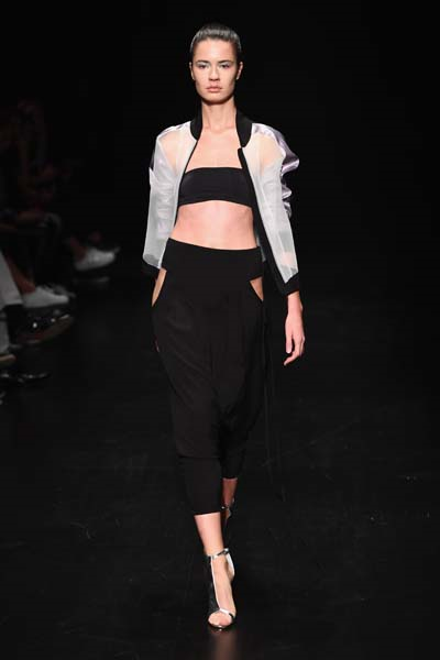 DOGAY CAN DEFİLESİ