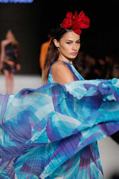 ATIL KUTOĞLUNDAN LÜKSE MODERN YORUM