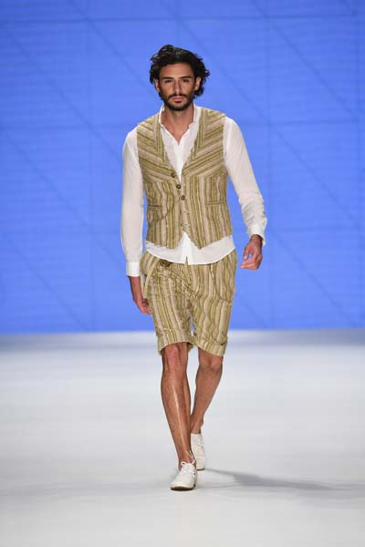 ÖZGÜR ERKEK GİYİM KOLEKSİYONU