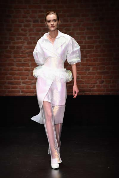 SUDIETUZDA FIRFIRLARIN DANSI