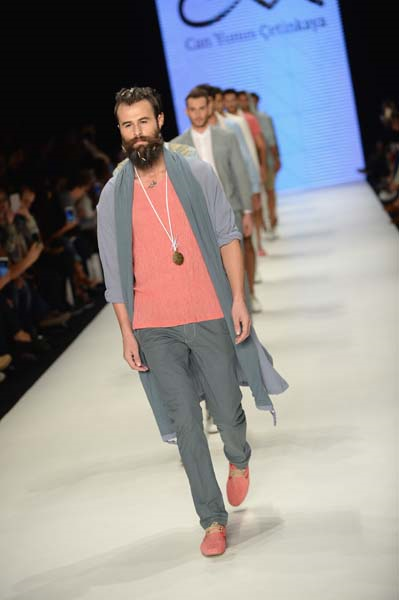 ÖZGÜR ERKEK GİYİM KOLEKSİYONU