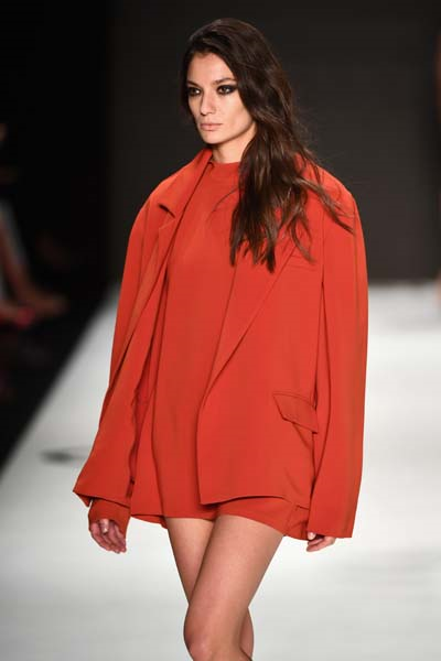 AYŞE DENİZ YEĞİN DEFİLESİ