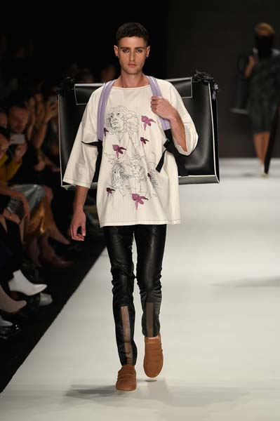 YENİ NESİL TASARIMCILARIN AYAK SESLERİ