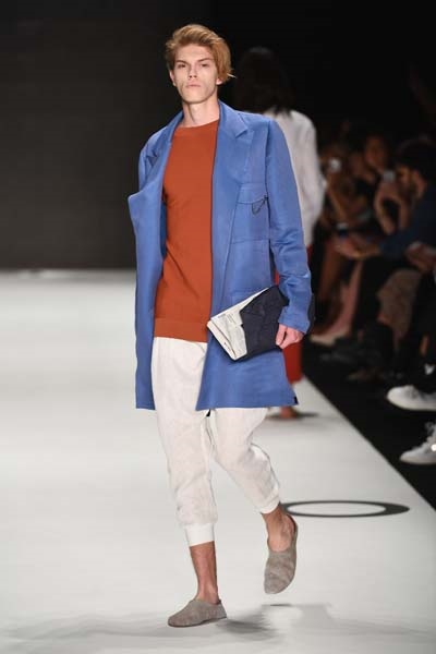 AYŞE DENİZ YEĞİN DEFİLESİ