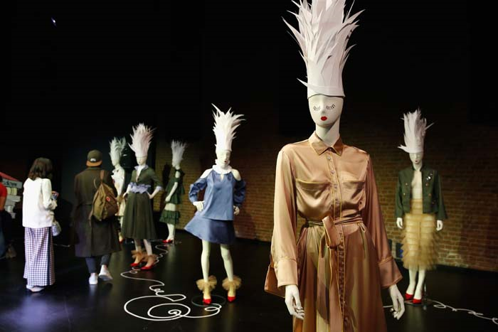 MEHTAP ELAİDİNİN SEVGİLİ GÜNLÜK KOLEKSİYONU