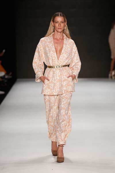 ATIL KUTOĞLUNDAN LÜKSE MODERN YORUM